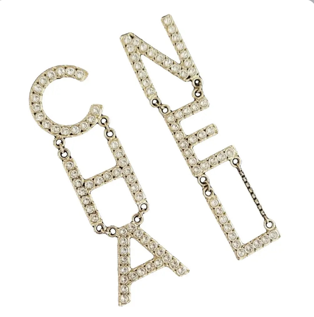 CHA OHRRINGE - VIBE & VOGUE